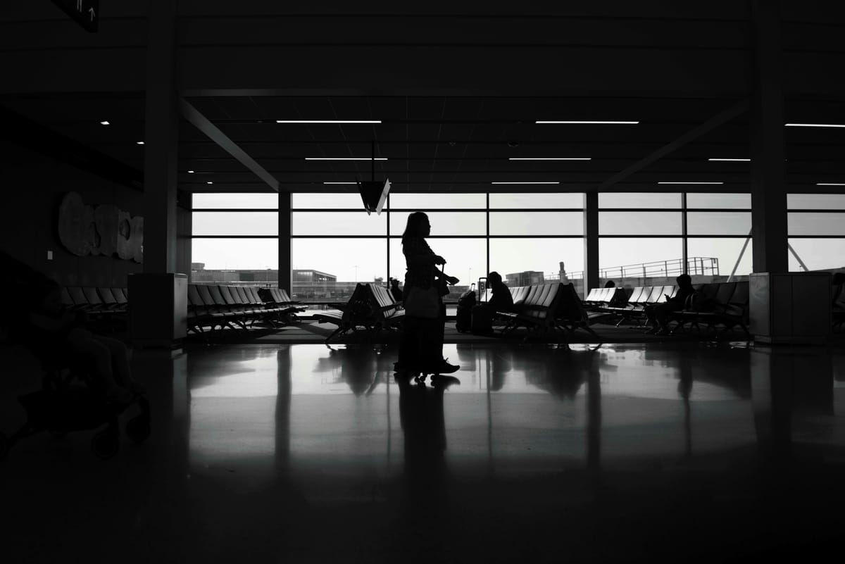 Can You Fly While Pregnant? A Trimester Guide